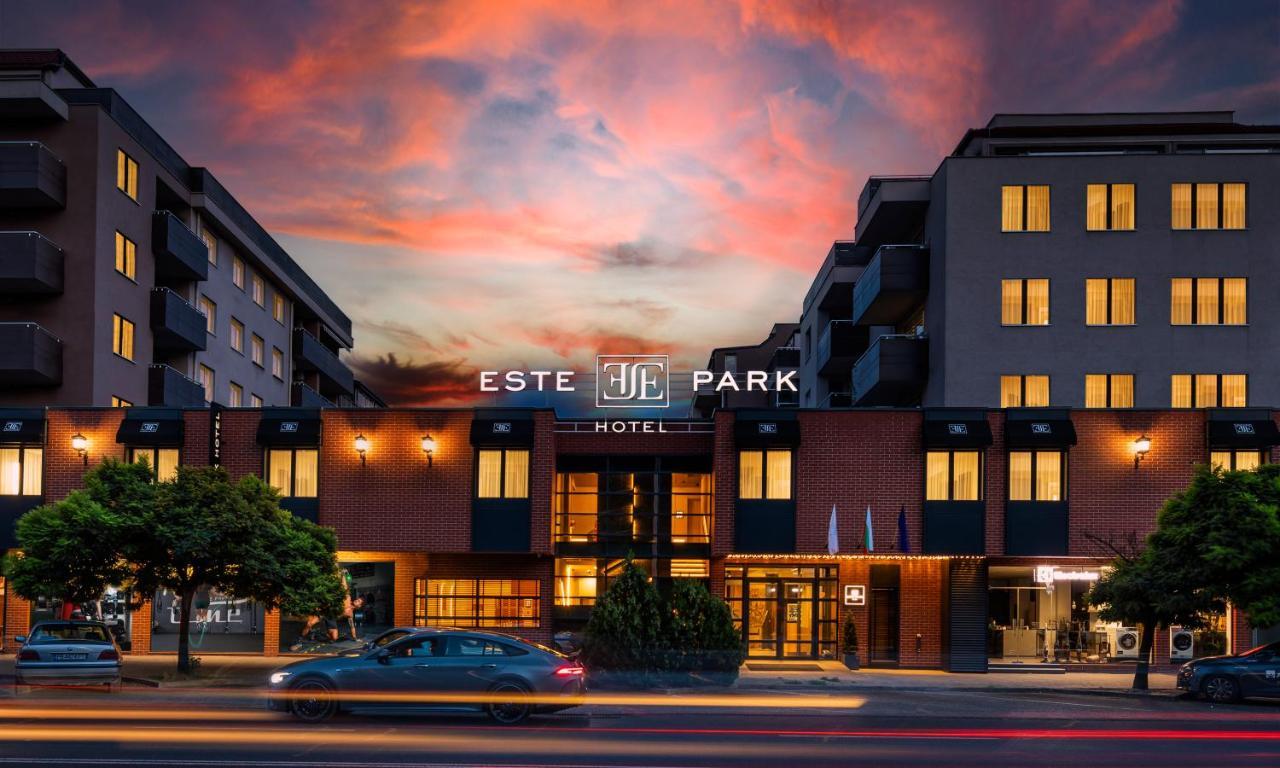 -- Este Park Hotel -- Part Of Urban Chic Luxury Design Hotels - Parking & Compliments - Next To Shopping & Dining Mall بلوفديف المظهر الخارجي الصورة