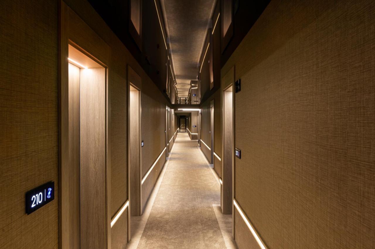 -- Este Park Hotel -- Part Of Urban Chic Luxury Design Hotels - Parking & Compliments - Next To Shopping & Dining Mall بلوفديف المظهر الخارجي الصورة