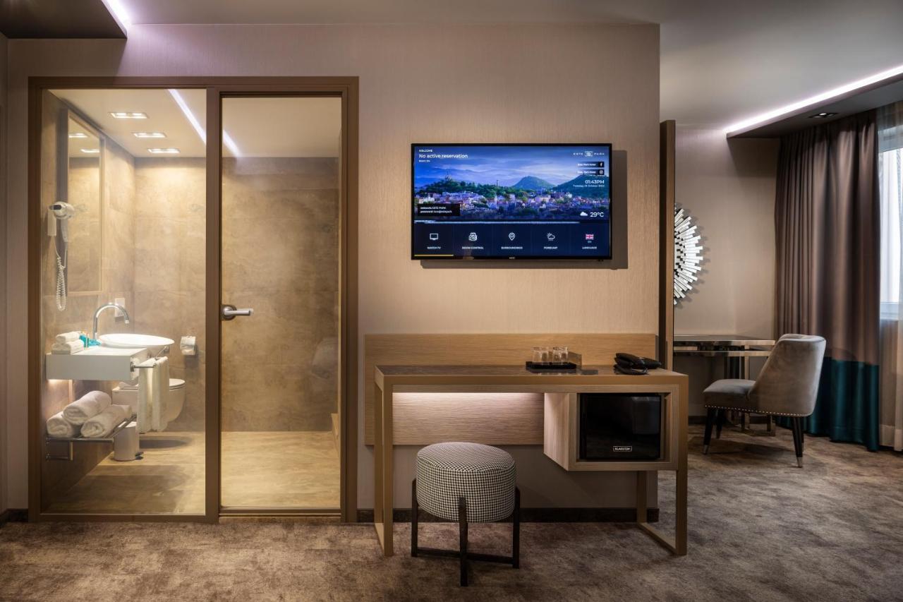 -- Este Park Hotel -- Part Of Urban Chic Luxury Design Hotels - Parking & Compliments - Next To Shopping & Dining Mall بلوفديف المظهر الخارجي الصورة