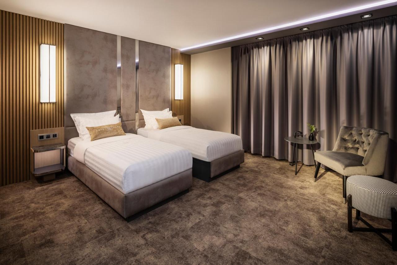 -- Este Park Hotel -- Part Of Urban Chic Luxury Design Hotels - Parking & Compliments - Next To Shopping & Dining Mall بلوفديف المظهر الخارجي الصورة