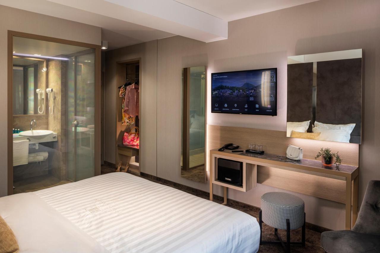 -- Este Park Hotel -- Part Of Urban Chic Luxury Design Hotels - Parking & Compliments - Next To Shopping & Dining Mall بلوفديف المظهر الخارجي الصورة