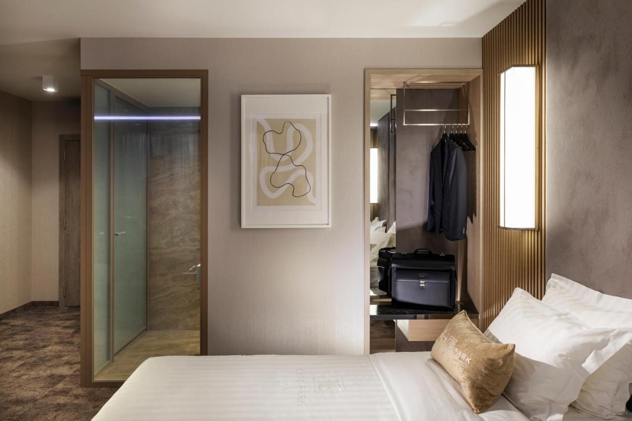-- Este Park Hotel -- Part Of Urban Chic Luxury Design Hotels - Parking & Compliments - Next To Shopping & Dining Mall بلوفديف المظهر الخارجي الصورة