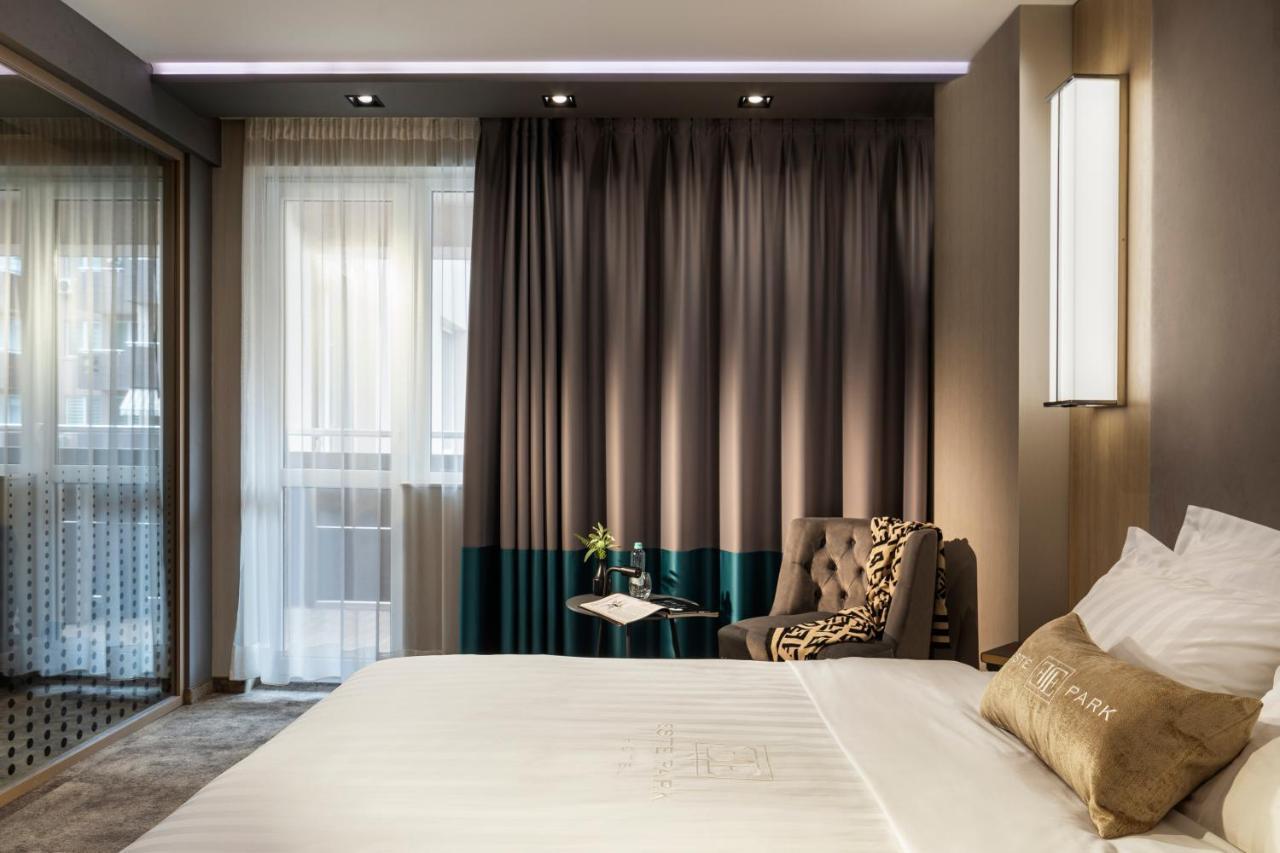 -- Este Park Hotel -- Part Of Urban Chic Luxury Design Hotels - Parking & Compliments - Next To Shopping & Dining Mall بلوفديف المظهر الخارجي الصورة
