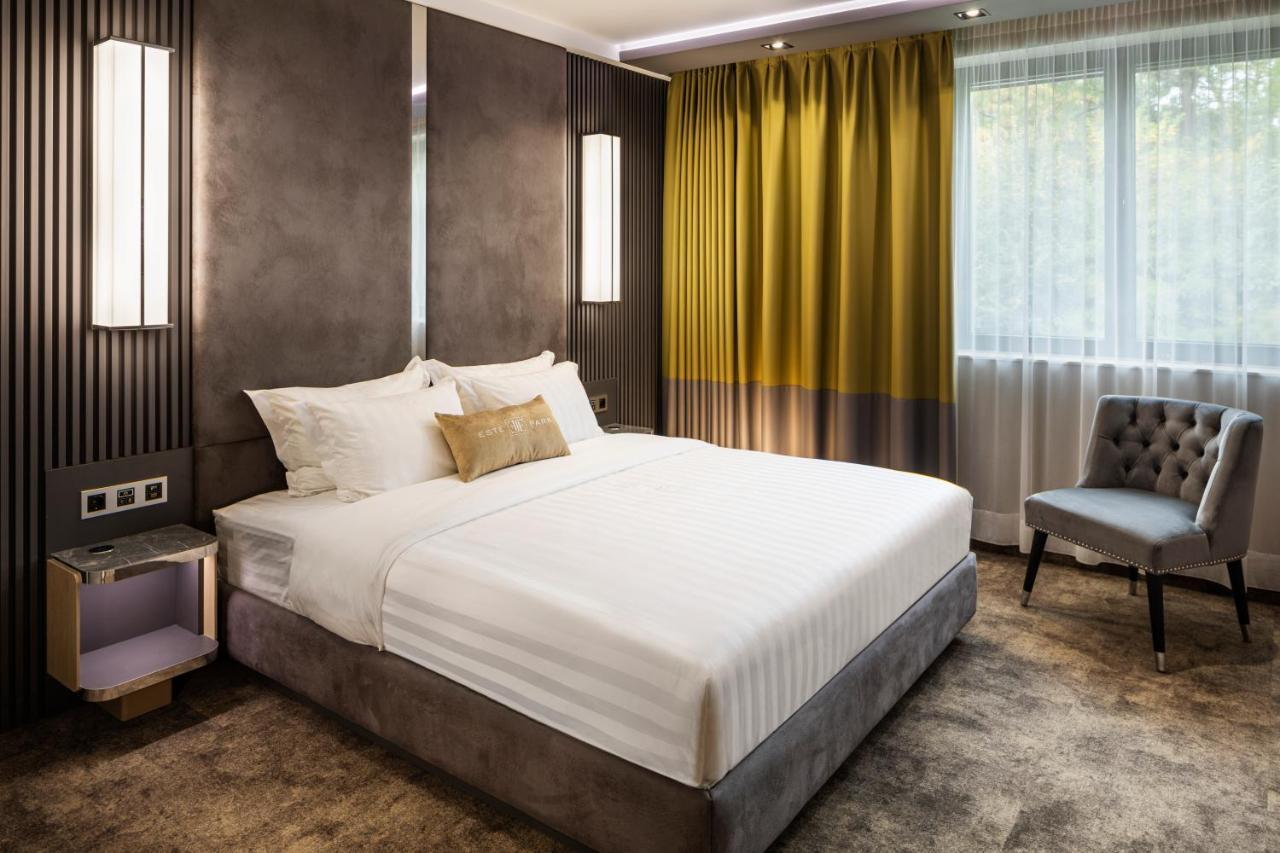 -- Este Park Hotel -- Part Of Urban Chic Luxury Design Hotels - Parking & Compliments - Next To Shopping & Dining Mall بلوفديف المظهر الخارجي الصورة