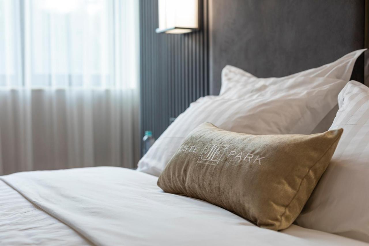 -- Este Park Hotel -- Part Of Urban Chic Luxury Design Hotels - Parking & Compliments - Next To Shopping & Dining Mall بلوفديف المظهر الخارجي الصورة